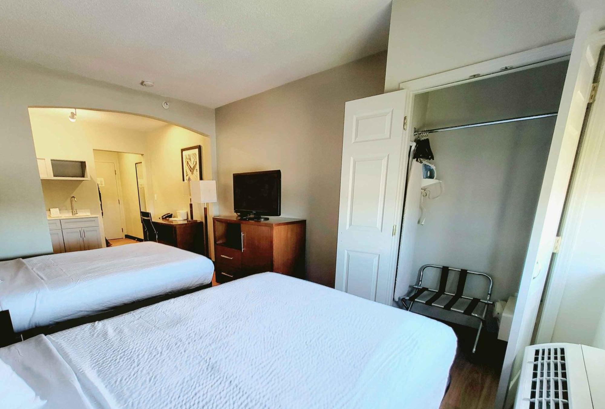 Extended Stay America Suites - Buffalo - Airport Cheektowaga Buitenkant foto