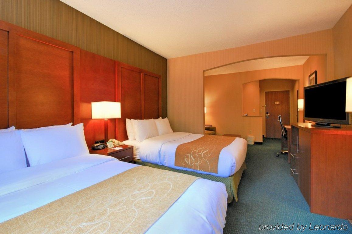 Extended Stay America Suites - Buffalo - Airport Cheektowaga Buitenkant foto